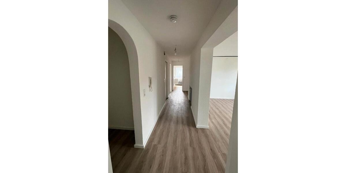 Etagenwohnung Münsingen - 4 Zimmer, 90 m&sup2;, 900&euro; | Angebot:26063408