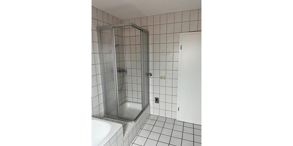 Dachgeschoßwohnung Mücke - 4 Zimmer, 75 m&sup2;, 800&euro; | Angebot:25656942