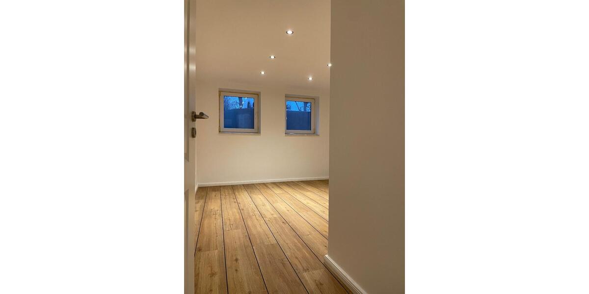 4 Zimmer | Souterrain | Terrasse | Fußbodenheizung | Dusche und Wanne | Stellplatz mgl. 4 zimmer