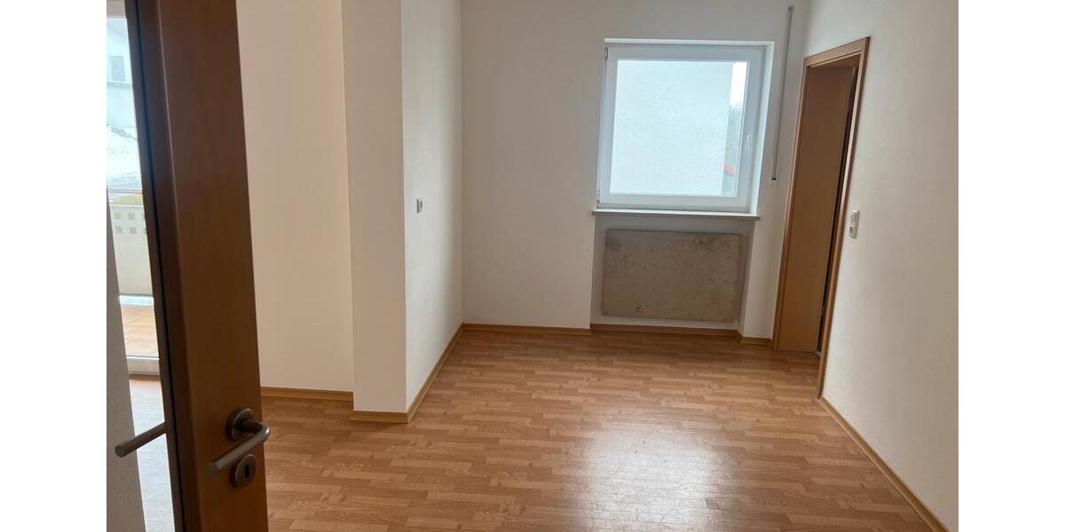 Etagenwohnung Fürstenstein - 3 Zimmer, 95 m&sup2;, 700&euro; | Angebot:24819467