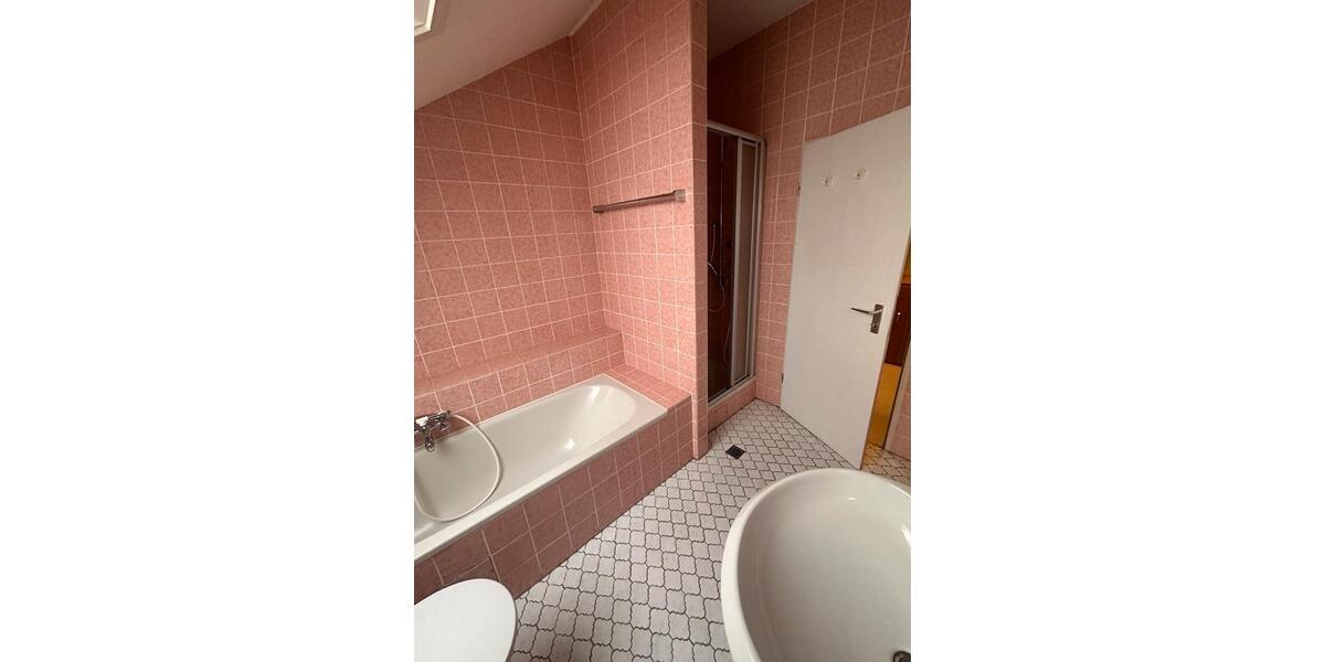 Dachgeschoßwohnung Aachen Aachen-Mitte - 2 Zimmer, 95 m&sup2;, 950&euro; | Angebot:24522712