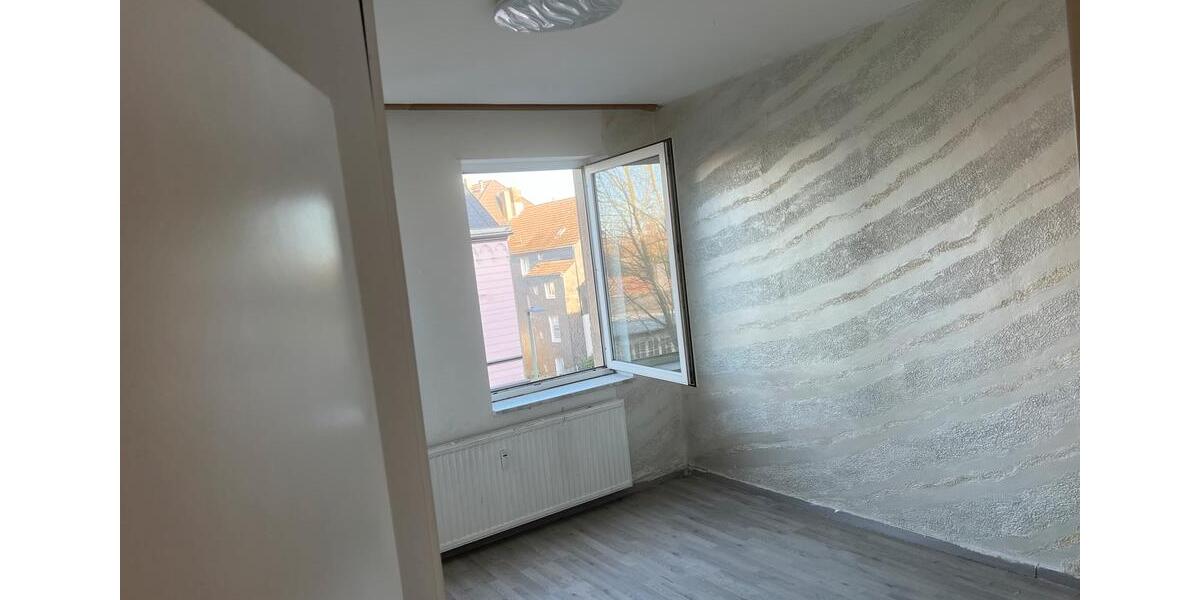 Etagenwohnung Gelsenkirchen Ückendorf - 4 Zimmer, 110 m&sup2;, 1.100&euro; | Angebot:24584064