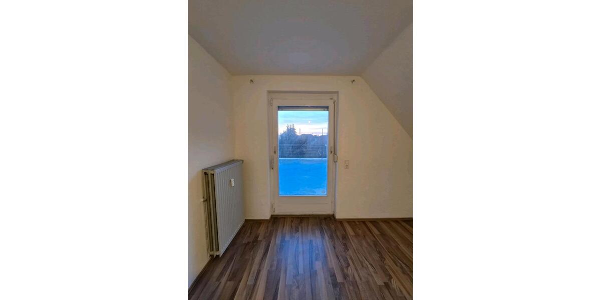 Dachgeschoßwohnung Aerzen - 3 Zimmer, 88 m&sup2;, 650&euro; | Angebot:25588586