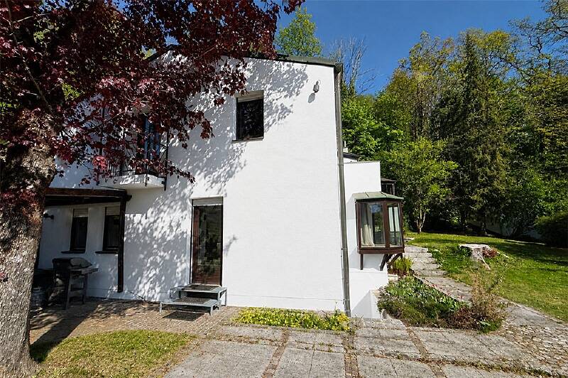 Mehrfamilienhaus, Wohnhaus Gauting - 6 Zimmer, 230 m&sup2;, 3.290&euro; | Angebot:26499189