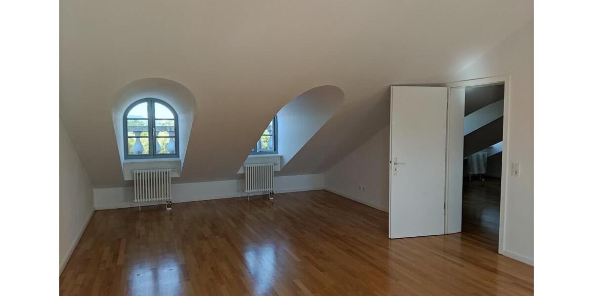 Dachgeschoßwohnung Offenbach am Main Bürgel - 2 Zimmer, 70 m&sup2;, 1.050&euro; | Angebot:25230529