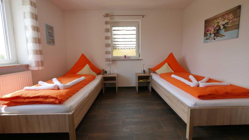 Erdgeschoßwohnung Ochsenhausen - 4 Zimmer, 70 m&sup2;, 770&euro; | Angebot:25839345