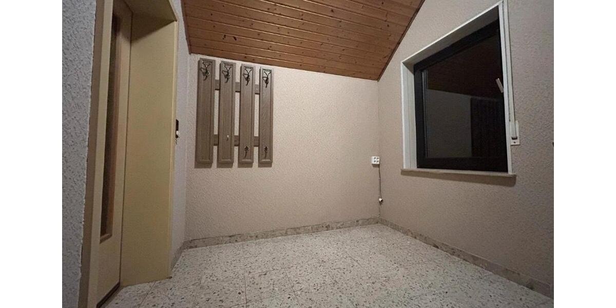 Dachgeschoßwohnung Bad Sobernheim - 3 Zimmer, 90 m&sup2;, 850&euro; | Angebot:25027105