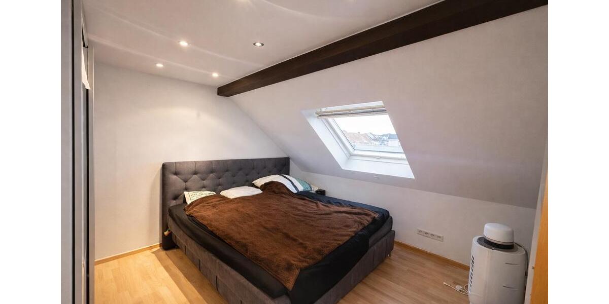 Dachgeschoßwohnung Homburg - 2 Zimmer, 75 m&sup2;, 700&euro; | Angebot:25082370