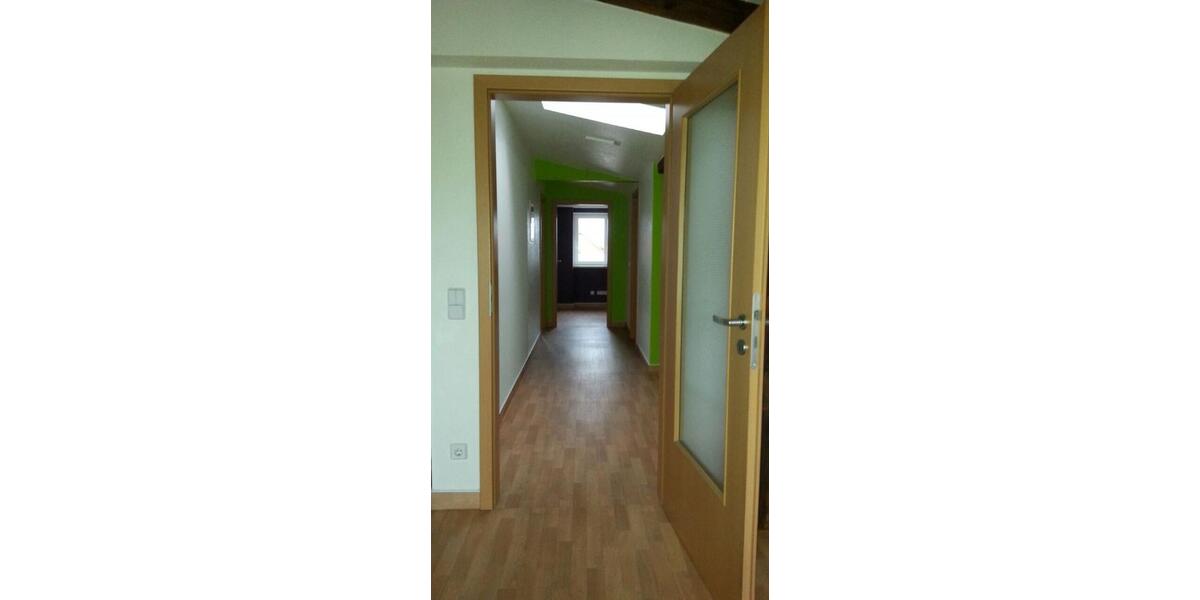 Dachgeschoßwohnung Döbern - 3 Zimmer, 76 m&sup2;, 450&euro; | Angebot:24811658