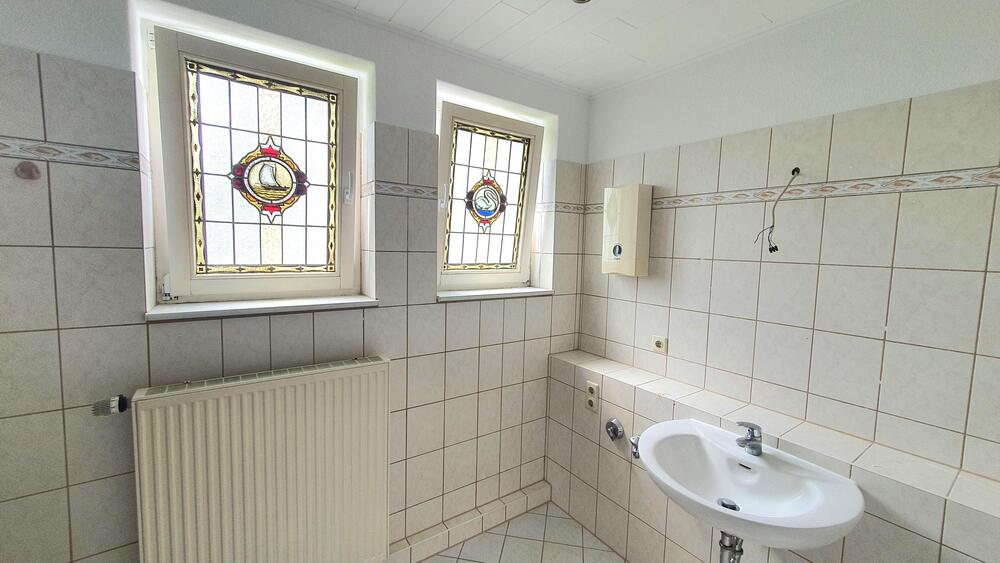 Exklusive 5-Zimmer-Wohnung in schöner Villa. Mit eigenem Gartenbereich und Garage. 5 zimmer