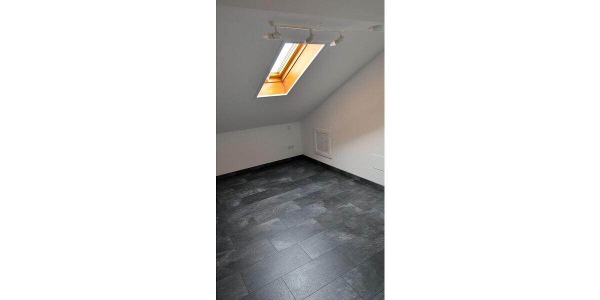 Dachgeschoßwohnung Kirchberg im Wald - 2 Zimmer, 55 m&sup2;, 350&euro; | Angebot:26612642