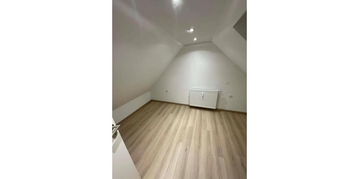 Maisonettenwohnung Albstadt - 4 Zimmer, 120 m&sup2;, 900&euro; | Angebot:25554075