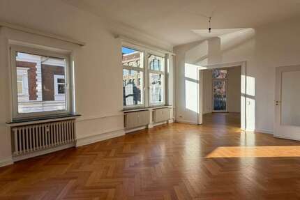 Wohnung zum Mieten in Braunschweig 1.400 € 150 m² 4 zimmer