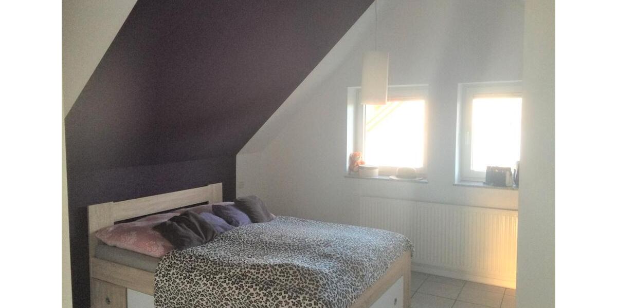 Dachgeschoßwohnung Niederaula - 2.5 Zimmer, 1 m&sup2;, 584&euro; | Angebot:26148671