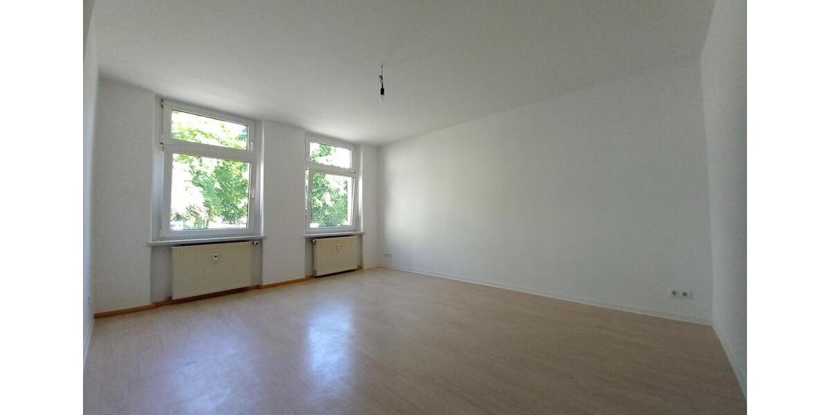 Erdgeschoßwohnung Crimmitschau - 2 Zimmer, 51 m&sup2;, 270&euro; | Angebot:24659727