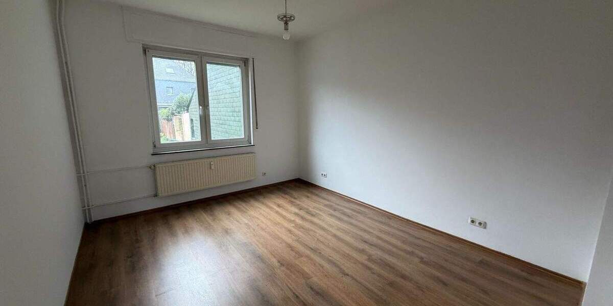 Etagenwohnung Duisburg Mittelmeiderich - 3 Zimmer, 61 m&sup2;, 500&euro; | Angebot:24909560