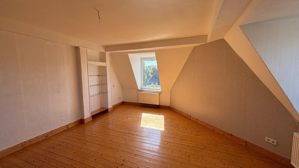 Dachgeschoßwohnung Holzminden - 6 Zimmer, 150 m&sup2;, 975&euro; | Angebot:22127584