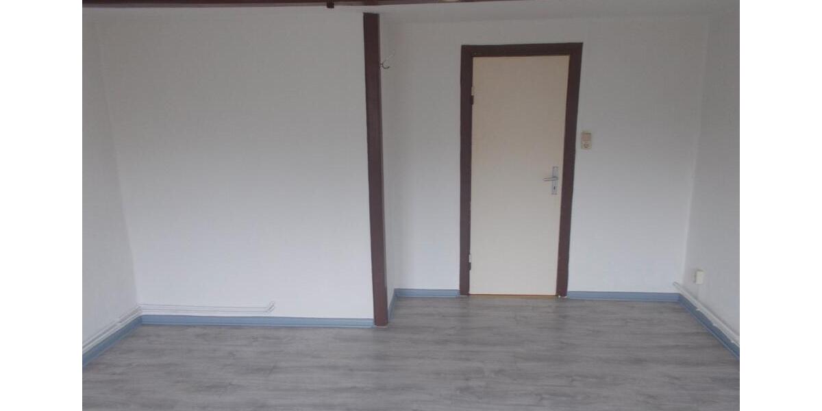 Dachgeschoßwohnung Wohlde - 2.5 Zimmer, 64 m&sup2;, 640&euro; | Angebot:26214960