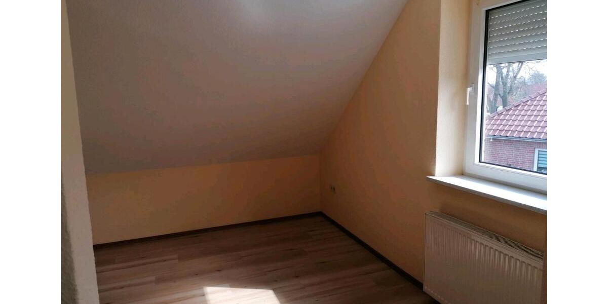 Dachgeschoßwohnung Saterland - 4 Zimmer, 84 m&sup2;, 707&euro; | Angebot:26123805