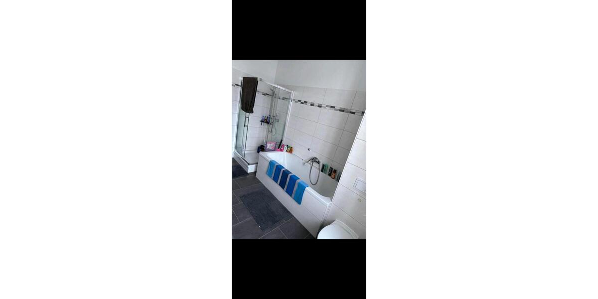 Etagenwohnung Staßfurt - 4 Zimmer, 109 m&sup2;, 654&euro; | Angebot:25942643