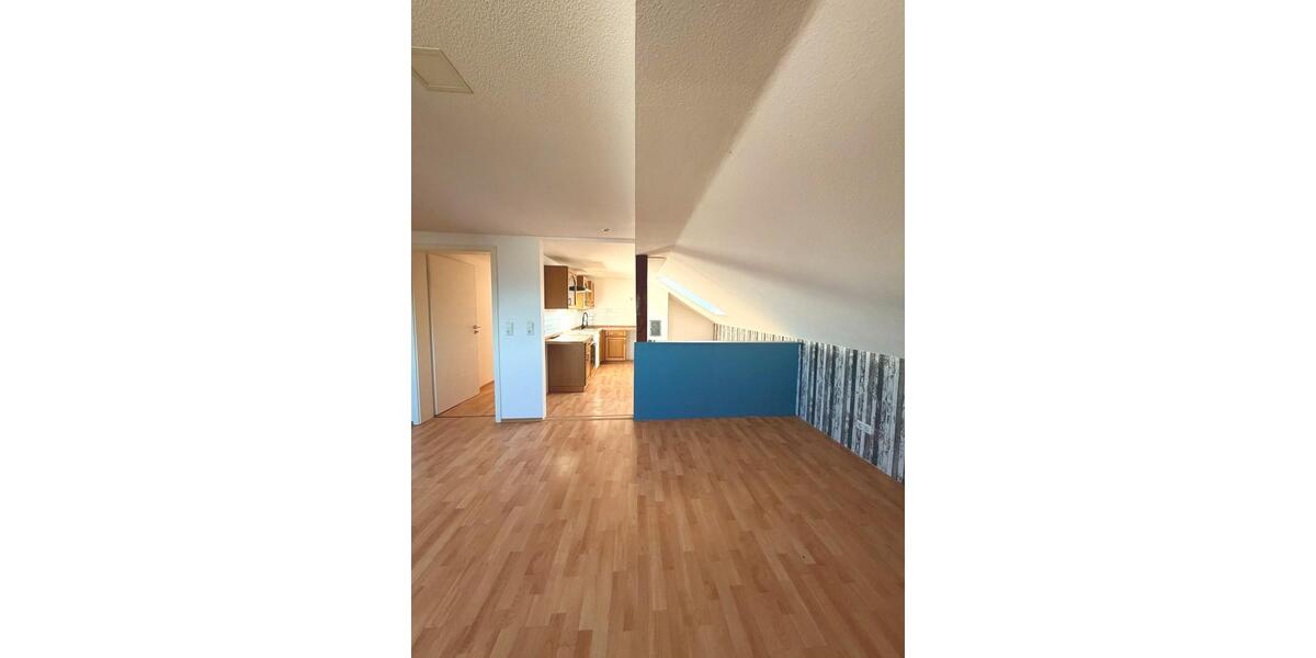 Dachgeschoßwohnung Oberderdingen - 2 Zimmer, 78 m&sup2;, 800&euro; | Angebot:26693299