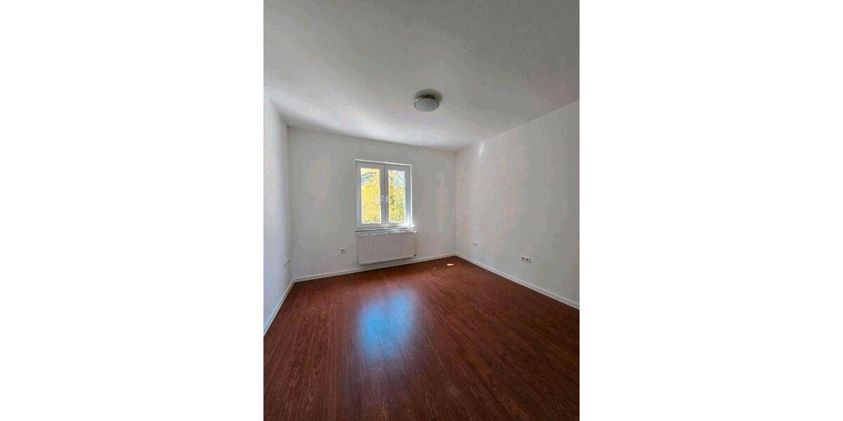 Doppelhaushälfte Spenge - 7 Zimmer, 200 m&sup2;, 1.800&euro; | Angebot:26481027