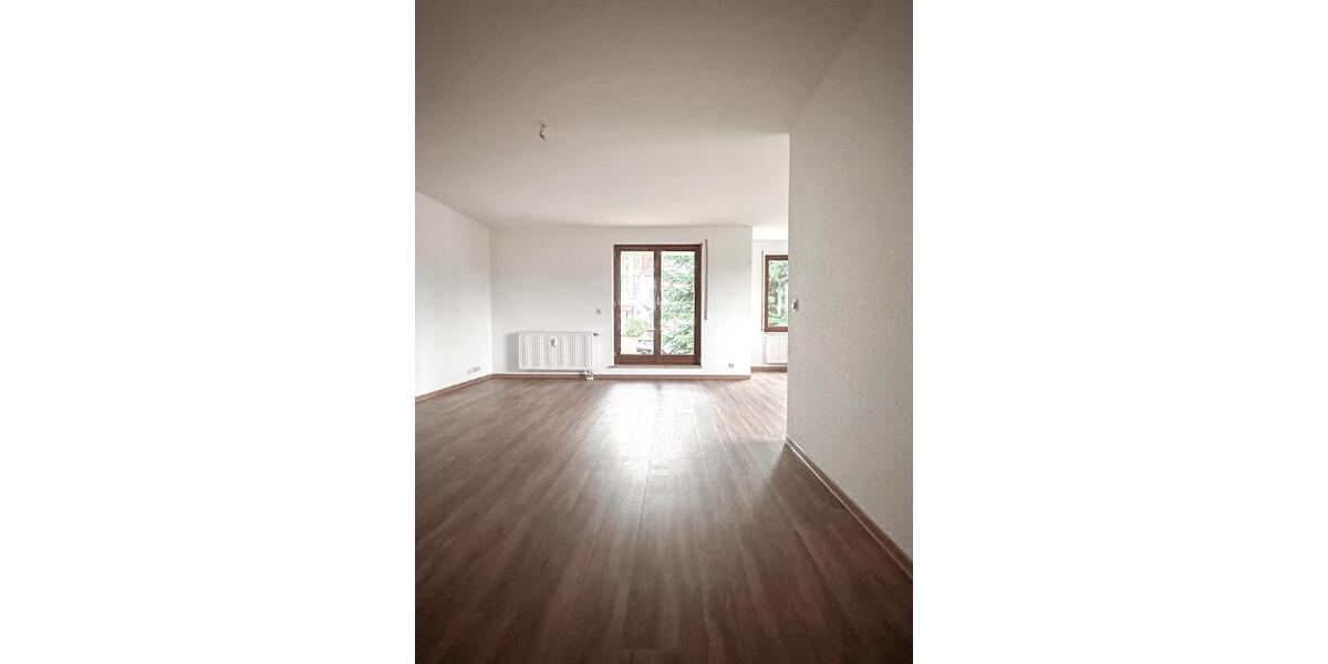 Erdgeschoßwohnung Glauchau - 2 Zimmer, 72 m&sup2;, 460&euro; | Angebot:23294027
