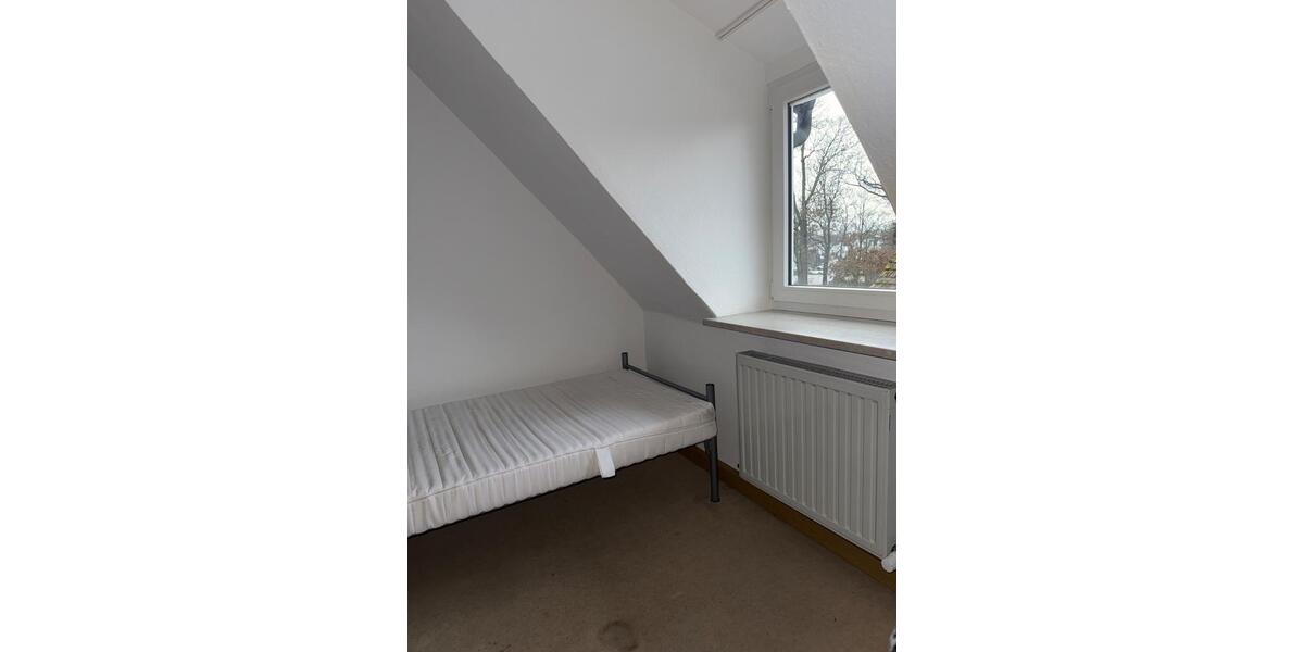 Dachgeschoßwohnung Straubing - 3 Zimmer, 48 m&sup2;, 670&euro; | Angebot:24548736