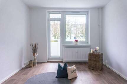 Wohnung Chemnitz Adelsberg - 3 Zimmer, 70 m&sup2;, 427&euro; | Angebot:27453410