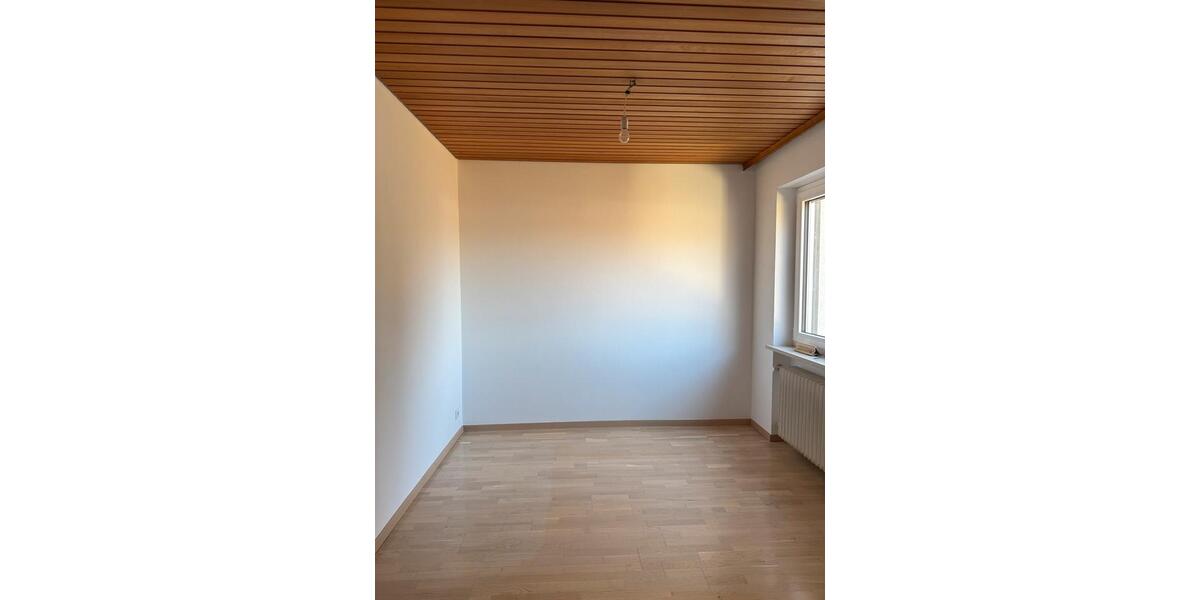 Doppelhaushälfte Isen - 4 Zimmer, 160 m&sup2;, 1.900&euro; | Angebot:25414681