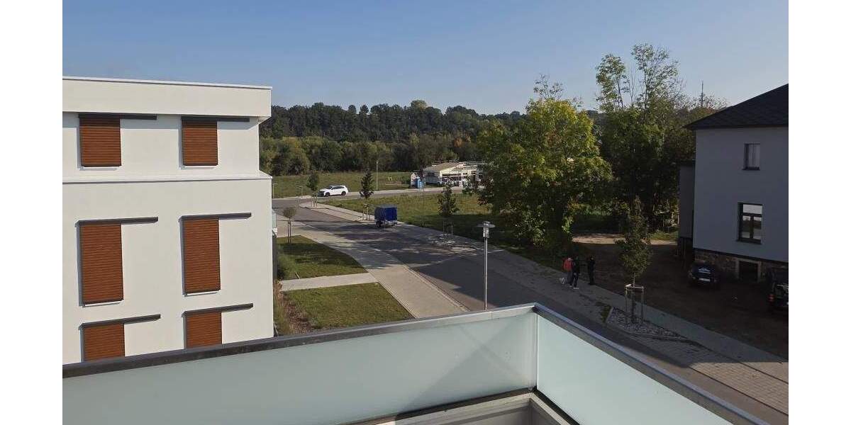 Etagenwohnung Döbeln - 2 Zimmer, 105 m&sup2;, 1.214&euro; | Angebot:25708998