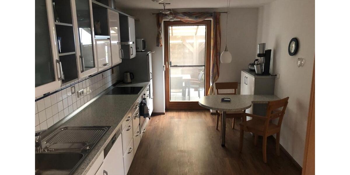 Wohnen auf Zeit Tann - 8 Zimmer, 200 m&sup2;, 18&euro; | Angebot:26024563