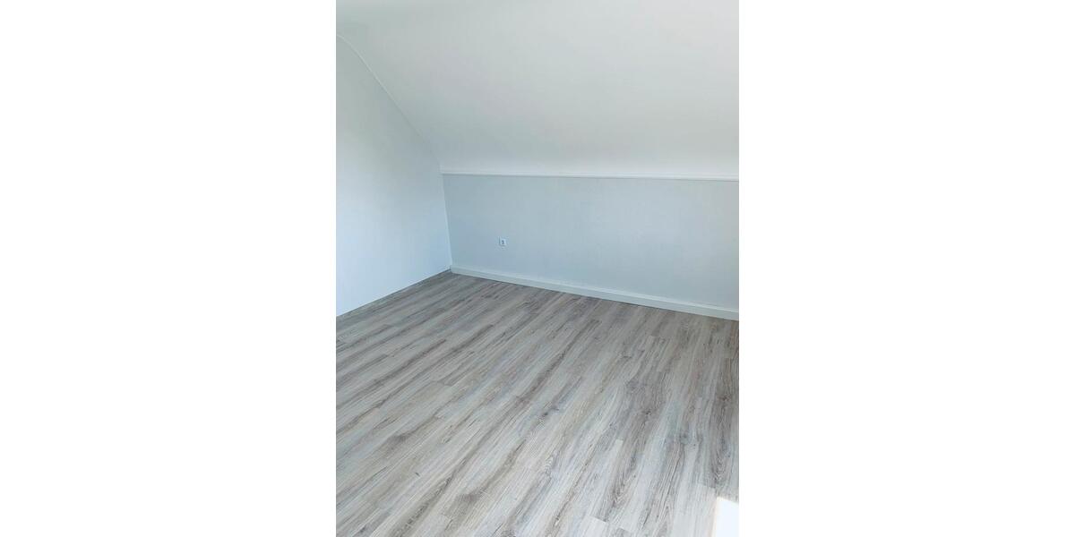 Dachgeschoßwohnung Homburg - 2 Zimmer, 67 m&sup2;, 630&euro; | Angebot:26536787