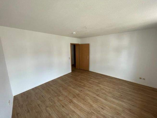 Etagenwohnung Oschersleben Oschersleben - 3 Zimmer, 76 m&sup2;, 482&euro; | Angebot:24994318