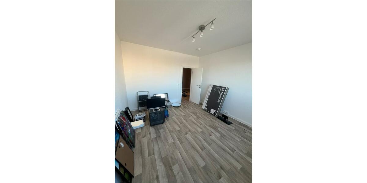 Etagenwohnung Brandenburg an der Havel Görden - 1 Zimmer, 69 m&sup2;, 750&euro; | Angebot:26003431