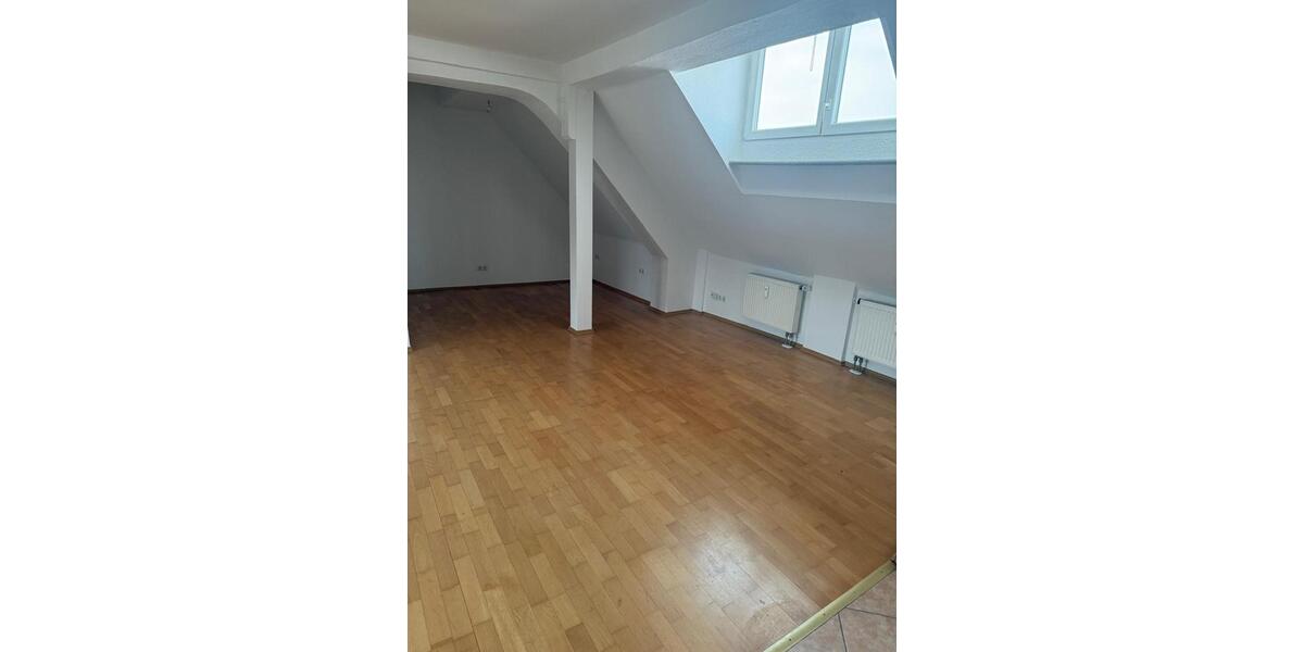 Dachgeschoßwohnung Bad Vilbel - 2 Zimmer, 60 m&sup2;, 720&euro; | Angebot:25255562