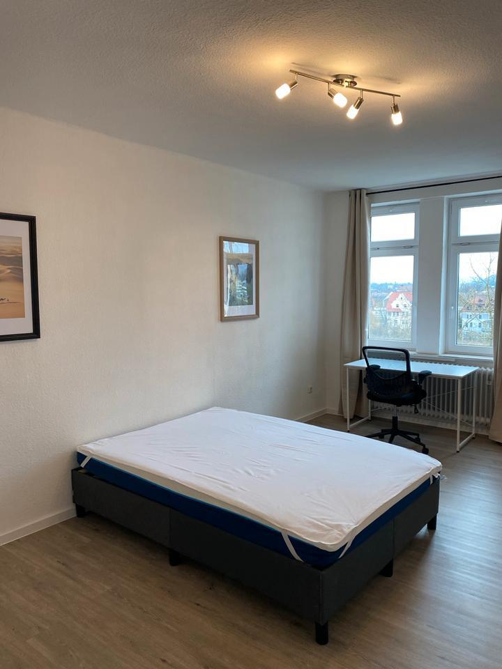 Stylisches WG-Zimmer*riesig*Möbel inklusive*TOP Lage*