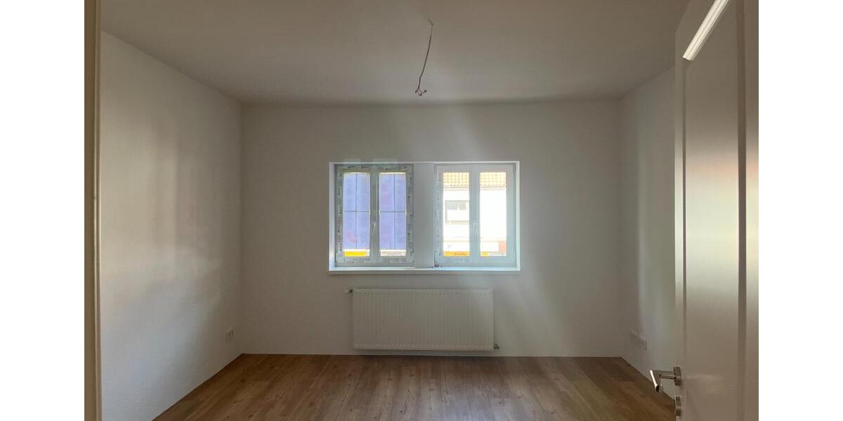 Etagenwohnung Bergen - 4 Zimmer, 136 m&sup2;, 1.100&euro; | Angebot:25823995