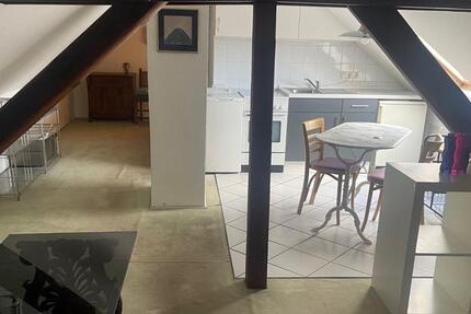 Möblierte 1-Zimmer-Dachgeschosswohnung – Nähe Bahnhof | ab sofor 1 zimmer