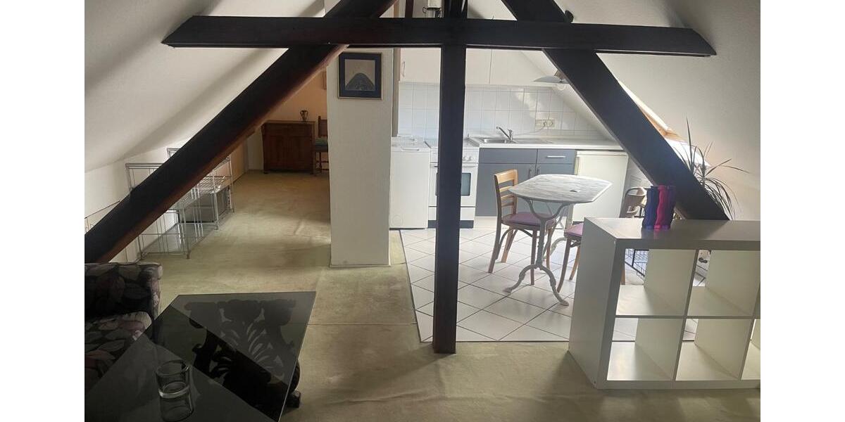 Möblierte 1-Zimmer-Dachgeschosswohnung – Nähe Bahnhof | ab sofor 1 zimmer