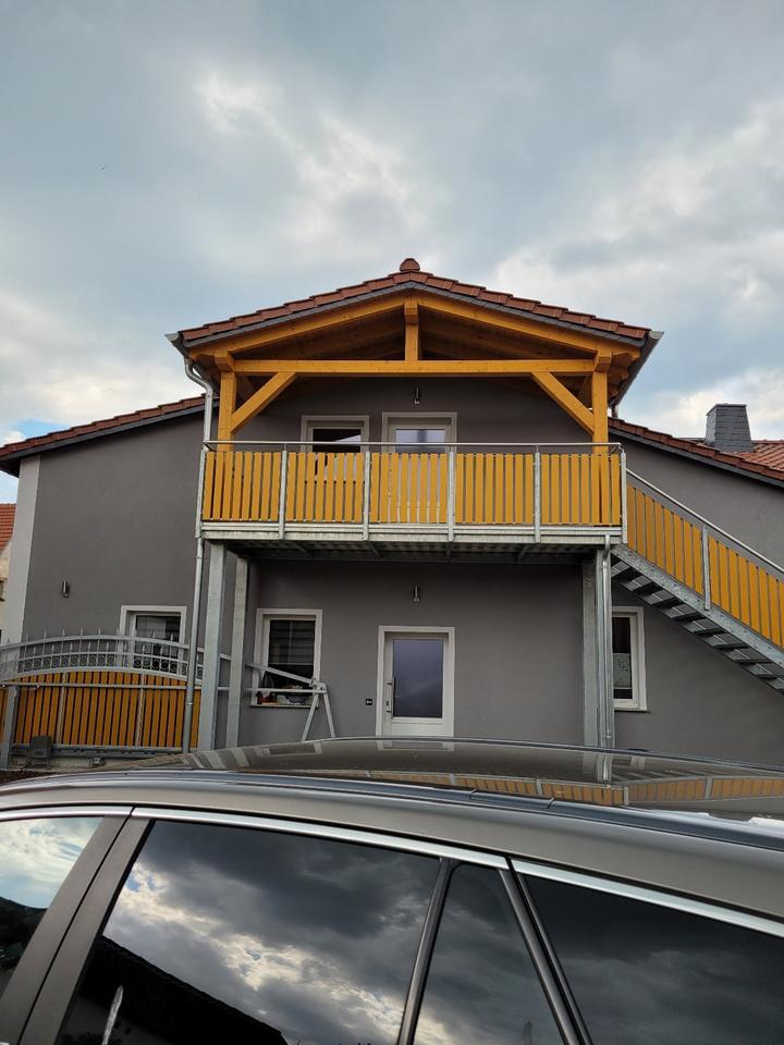 2,5 Zimmer Wohnung in Schönewalde mit Balkonterrasse, EBK, Garage