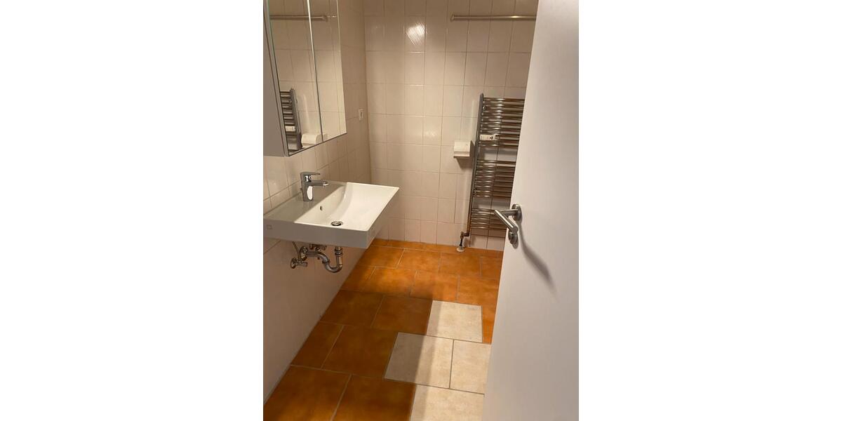 Dachgeschoßwohnung Pollenfeld - 4 Zimmer, 85 m&sup2;, 850&euro; | Angebot:24552901