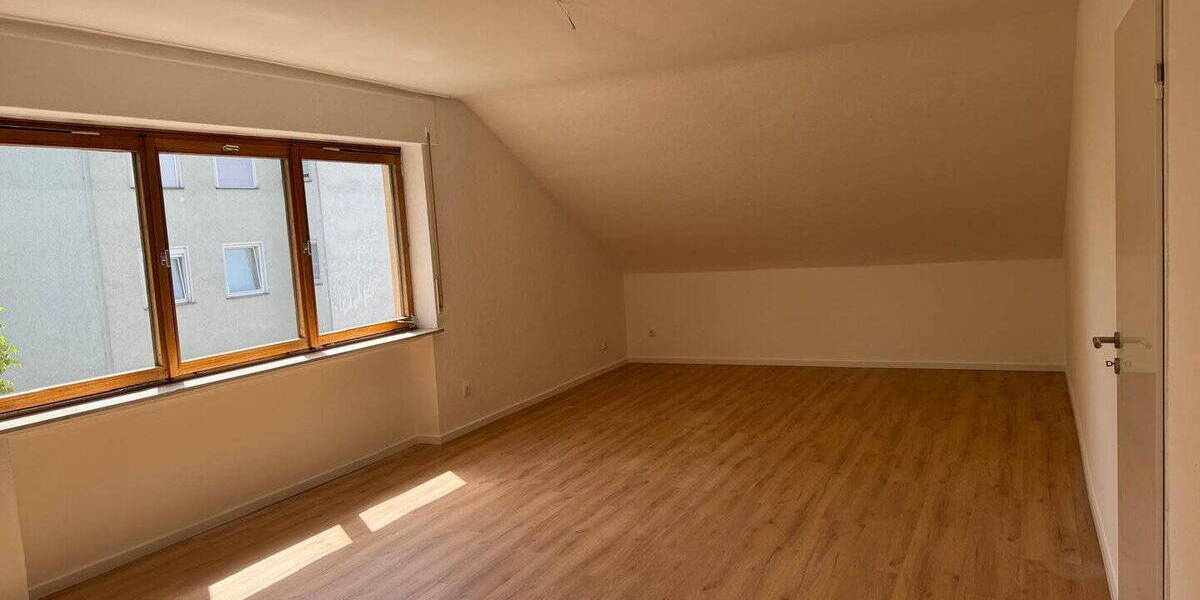 Etagenwohnung Maintal Bischofsheim - 3 Zimmer, 83 m&sup2;, 1.065&euro; | Angebot:26740642