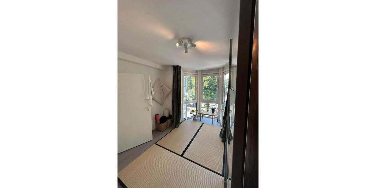 Etagenwohnung Hamburg Uhlenhorst - 3 Zimmer, 121 m&sup2;, 2.600&euro; | Angebot:24545946