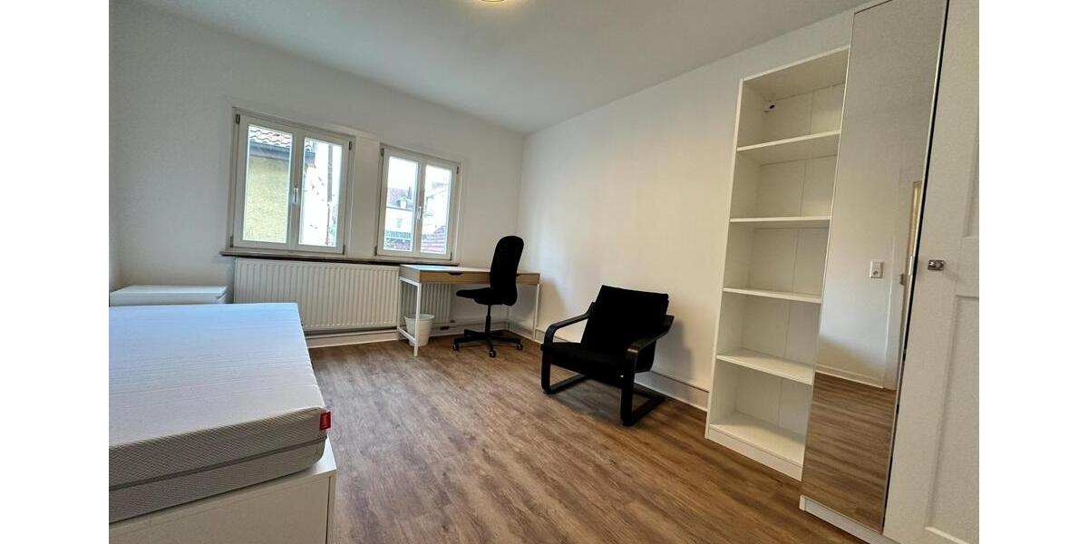 Wohnen auf Zeit Esslingen am Neckar - 4 Zimmer, 90 m&sup2;, 550&euro; | Angebot:23732599