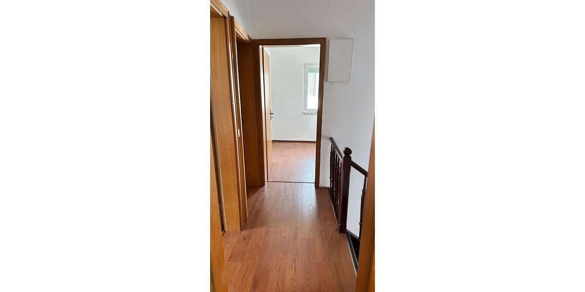 Einfamilienhaus Rodenbach - 6 Zimmer, 150 m&sup2;, 2.500&euro; | Angebot:26210865