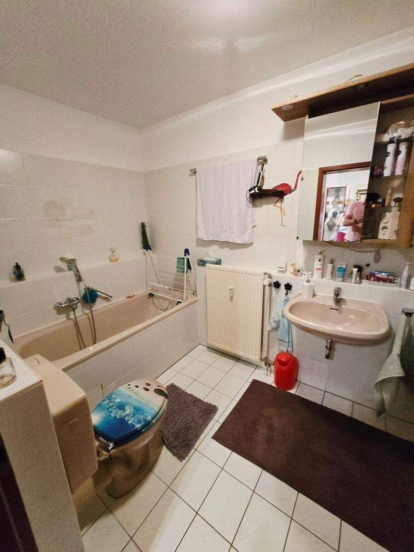 Schöne 2 Zimmer Wohnung mit tollem Balkon in NürnbergNibelungen 2 zimmer