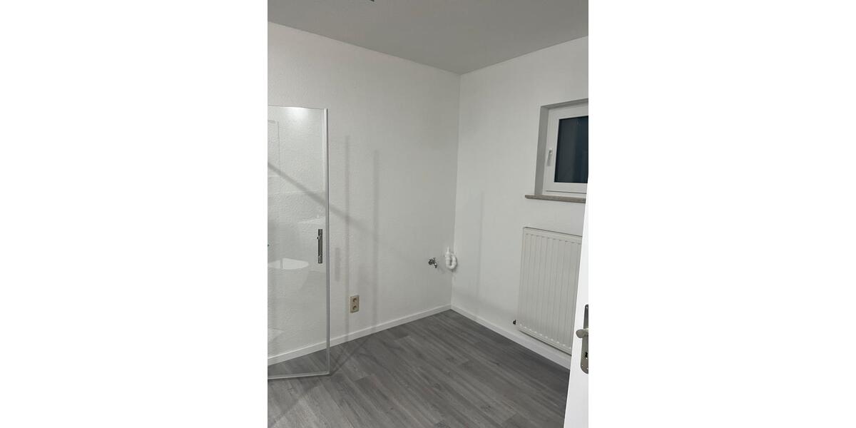 Erdgeschoßwohnung Gladenbach - 1 Zimmer, 93 m&sup2;, 1.005&euro; | Angebot:25962792