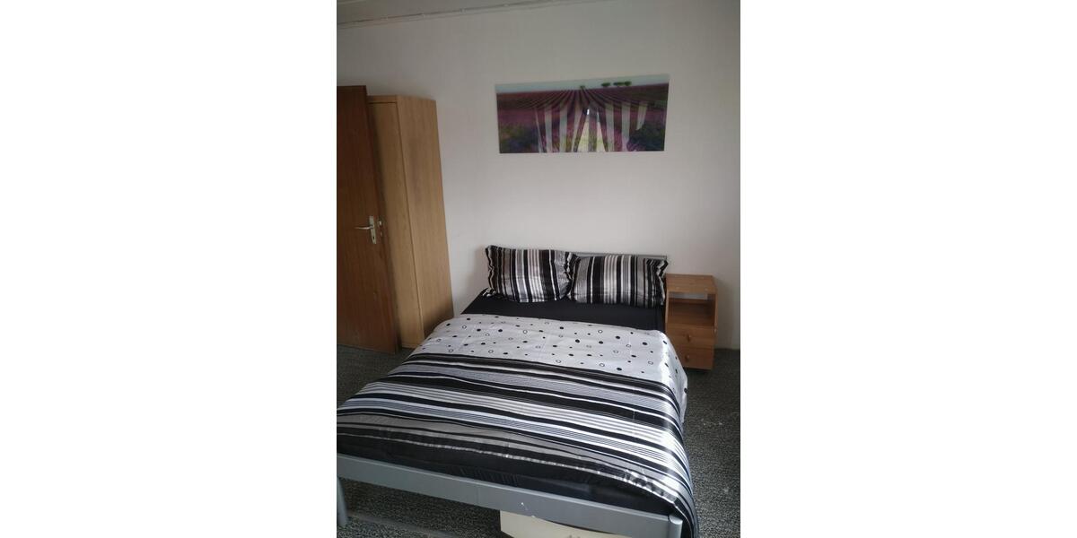Etagenwohnung Aiterhofen - 2 Zimmer, 16 m&sup2;, 400&euro; | Angebot:25570690