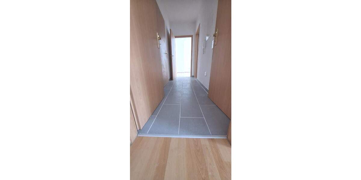 Zimmer Weißenfels - 2 Zimmer, 43 m&sup2;, 330&euro; | Angebot:25662561